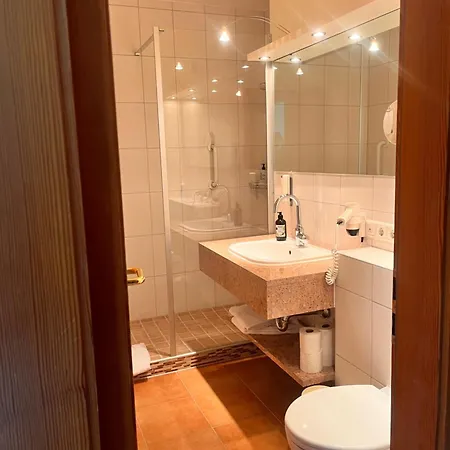 Apartment Großes Doppelzimmer In Im Herzen Von *